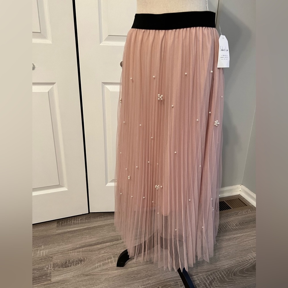 Never worn- long pink tulle midi skirt with pearls